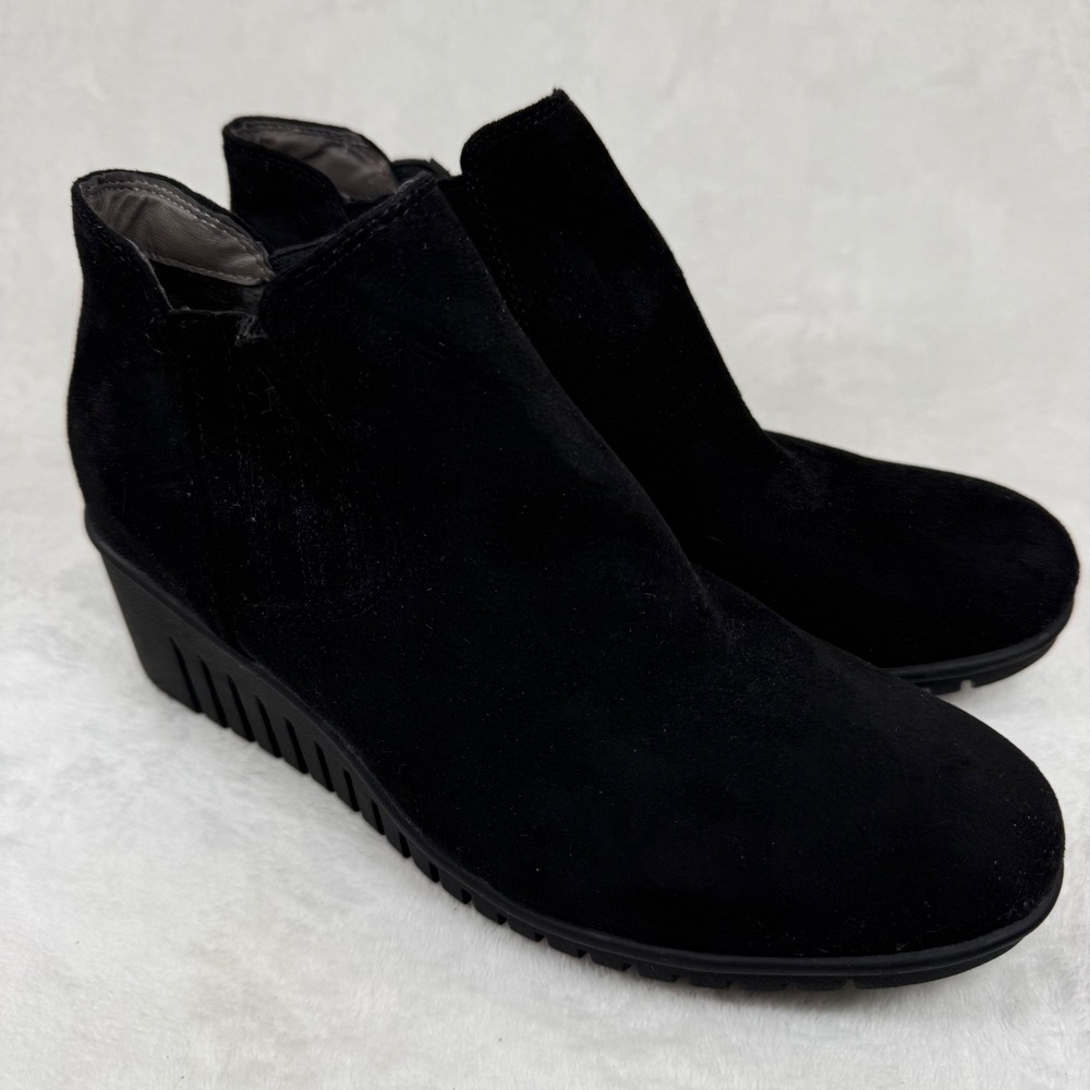 EuroSoft Joslyn Black Suede Wedge Ankle Booties 11M Pull On Lug Sole Boots‎